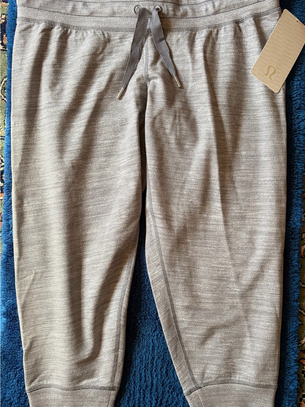 VINTAGE Lululemon Capris denim white/fossil from 2012 NEW WITH TAGS